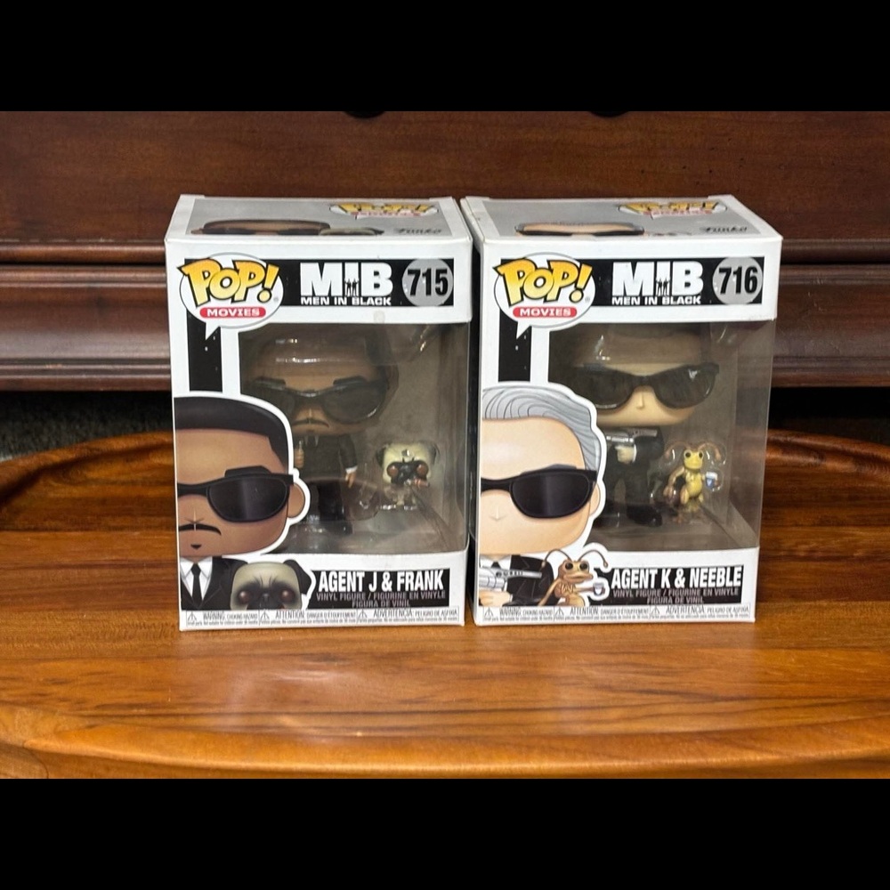 Funko POP Men In Black Set: 715 & 716